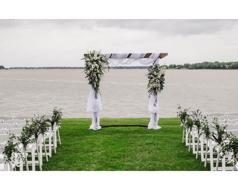 Wedding Arch Lakeside